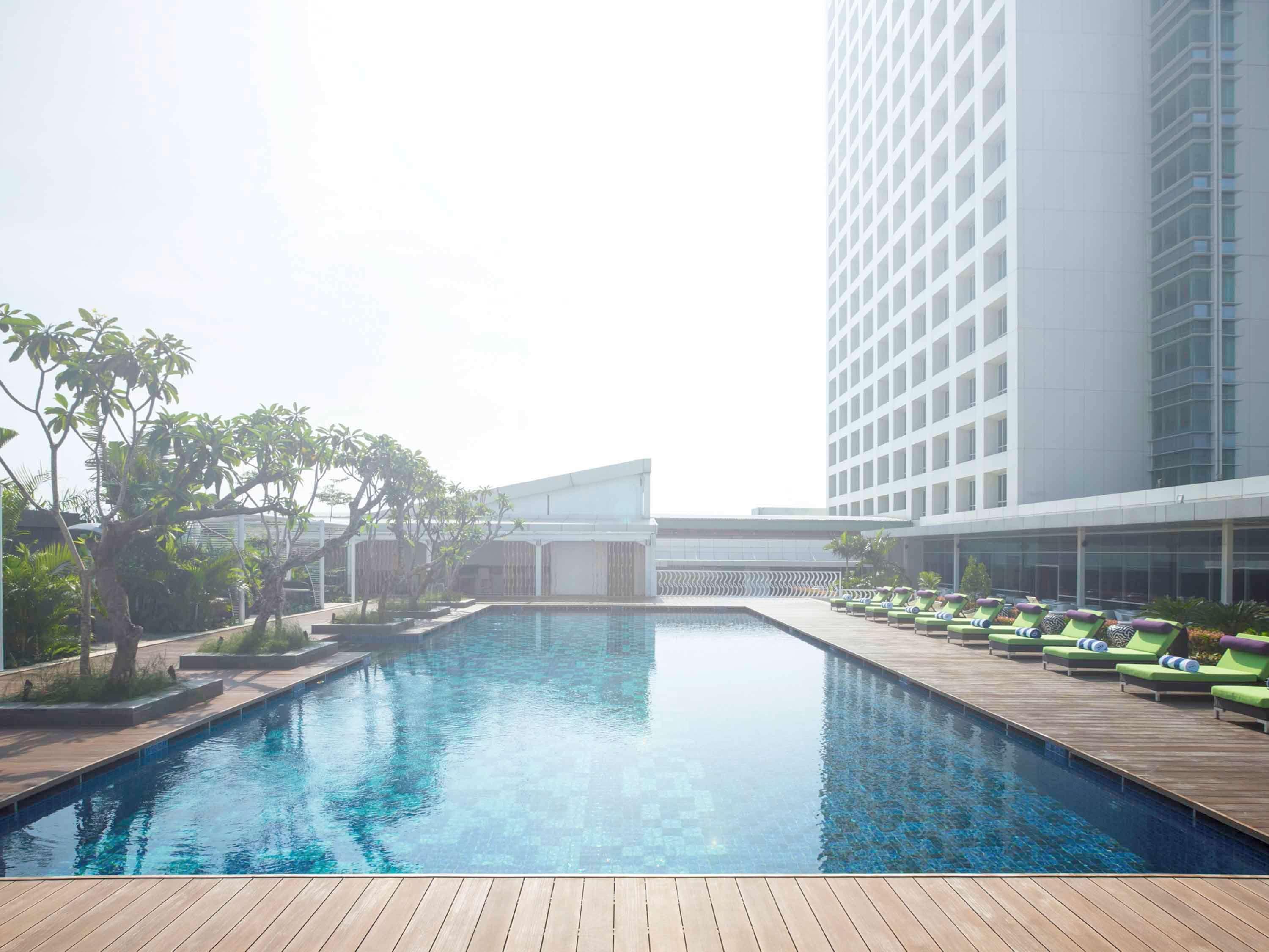 Novotel Tangerang Exterior photo